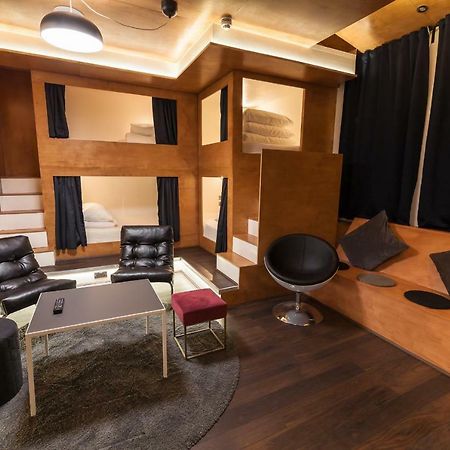 Kapsule Apartments Ливърпул Екстериор снимка