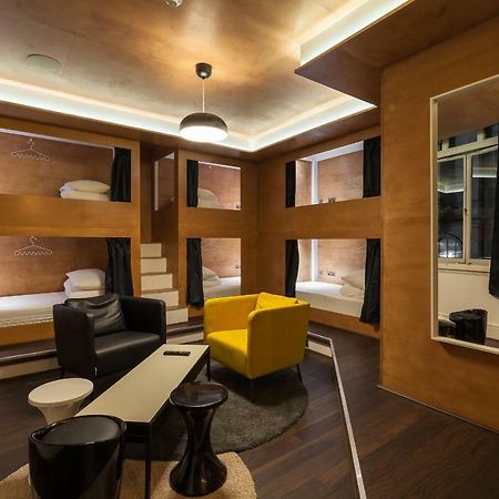 Kapsule Apartments Ливърпул Екстериор снимка
