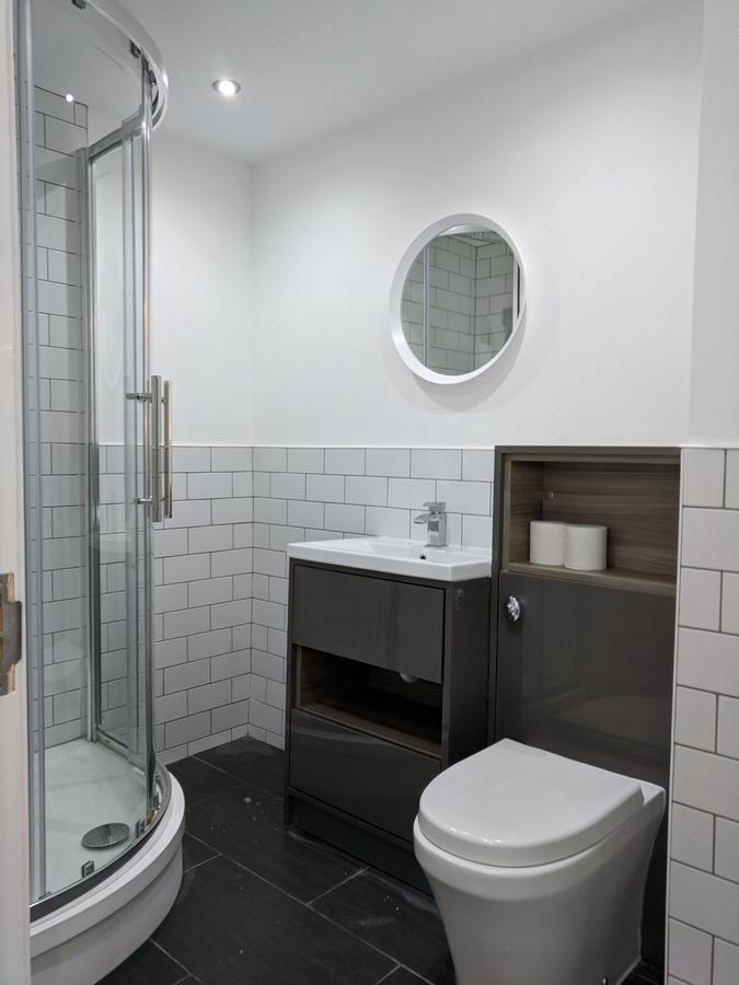 Kapsule Apartments Ливърпул Екстериор снимка