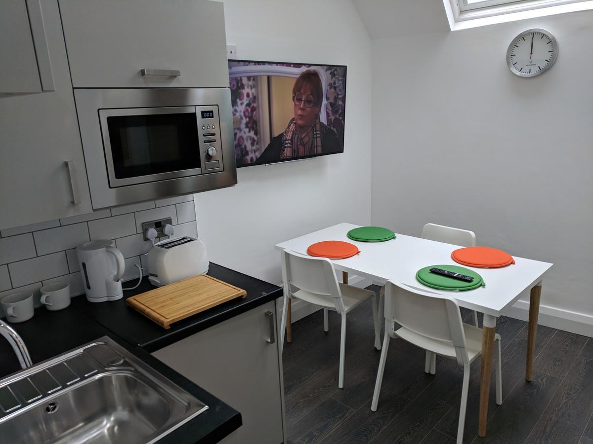 Kapsule Apartments Ливърпул Екстериор снимка