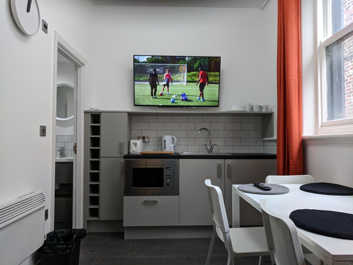 Kapsule Apartments Ливърпул Екстериор снимка