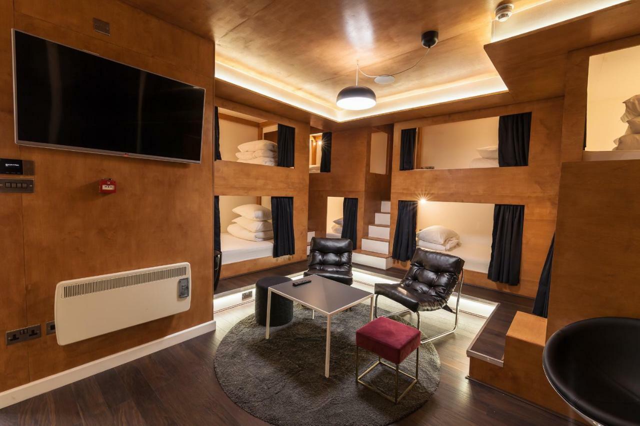 Kapsule Apartments Ливърпул Екстериор снимка