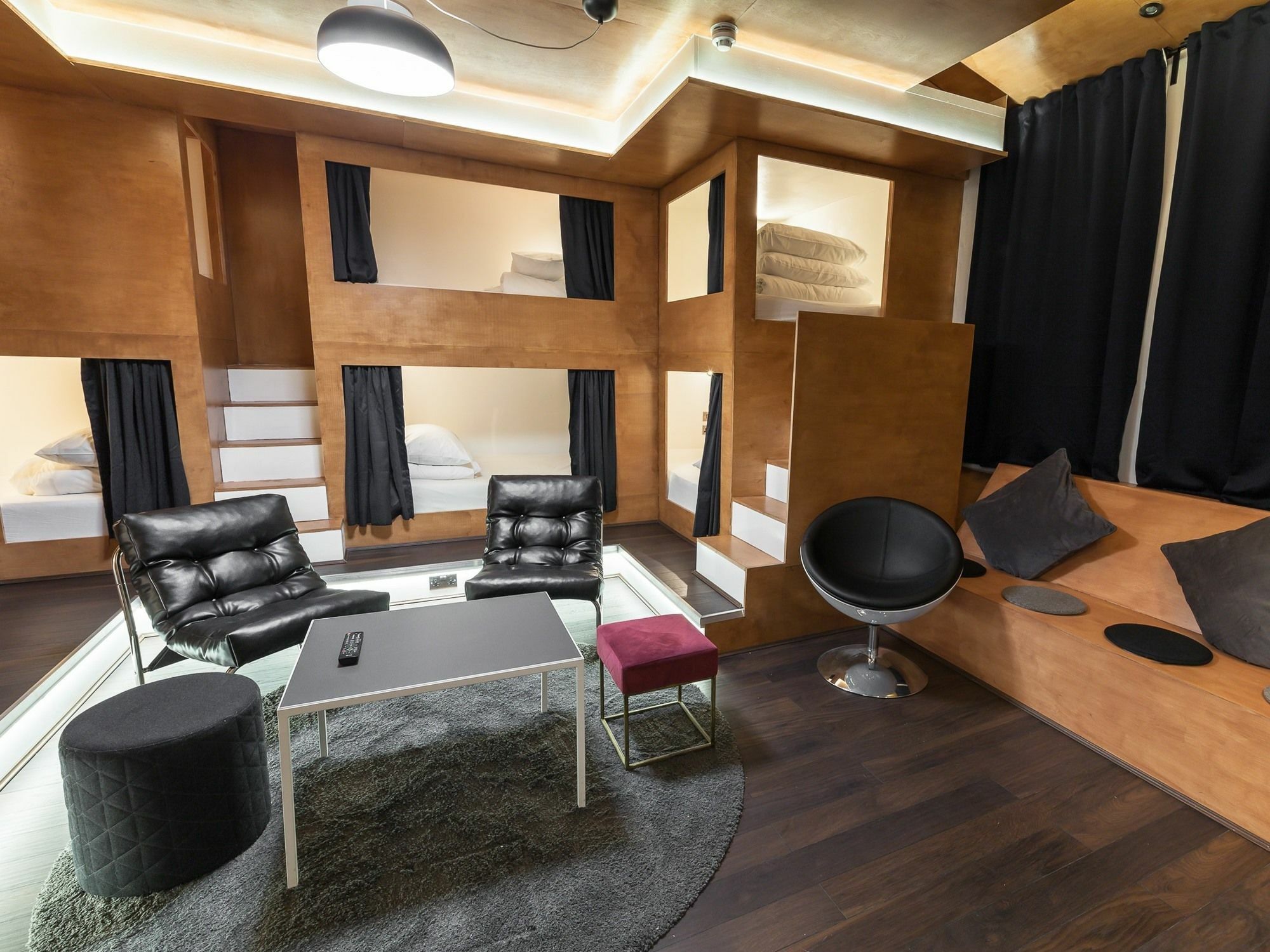 Kapsule Apartments Ливърпул Екстериор снимка