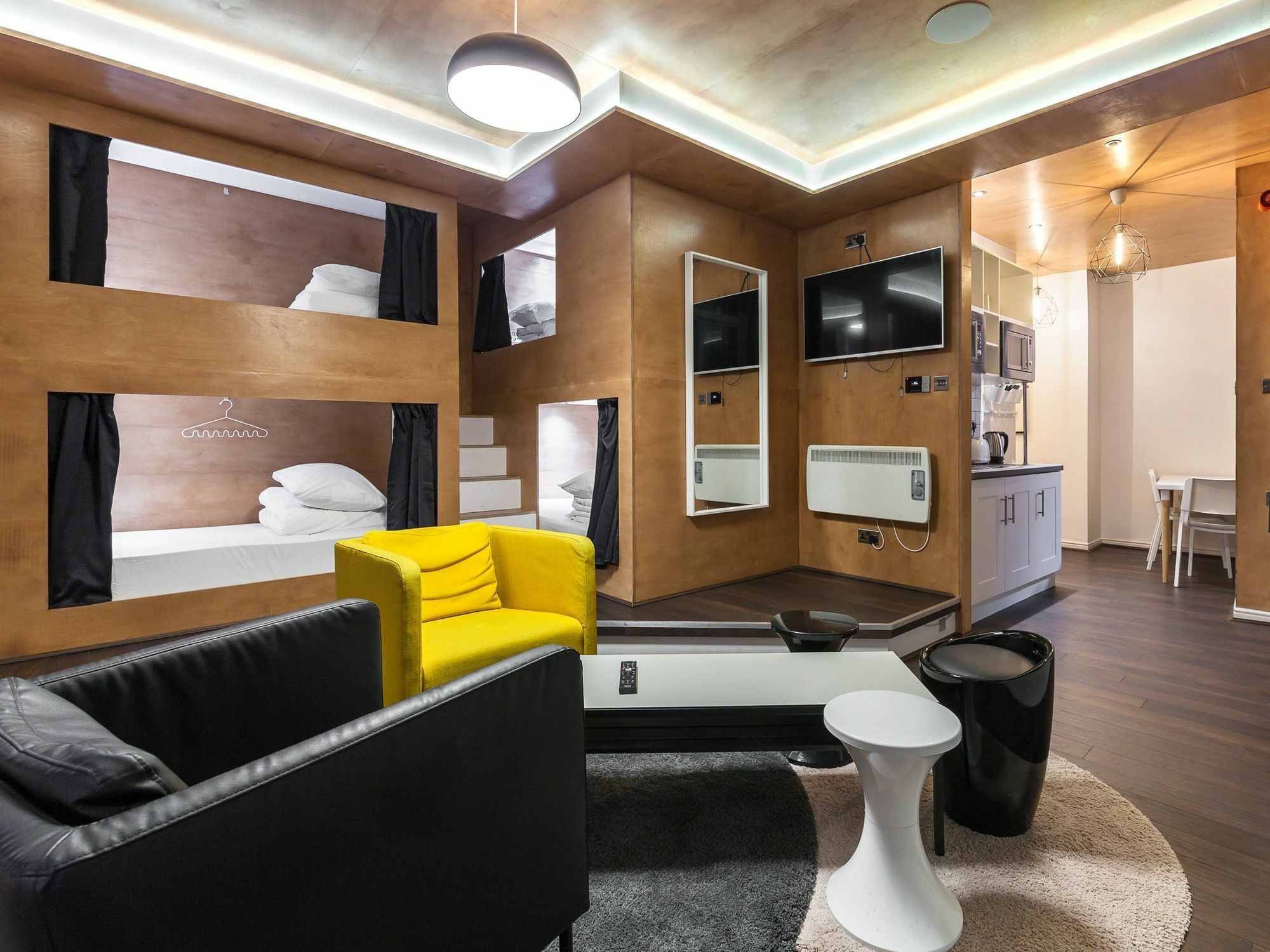 Kapsule Apartments Ливърпул Екстериор снимка