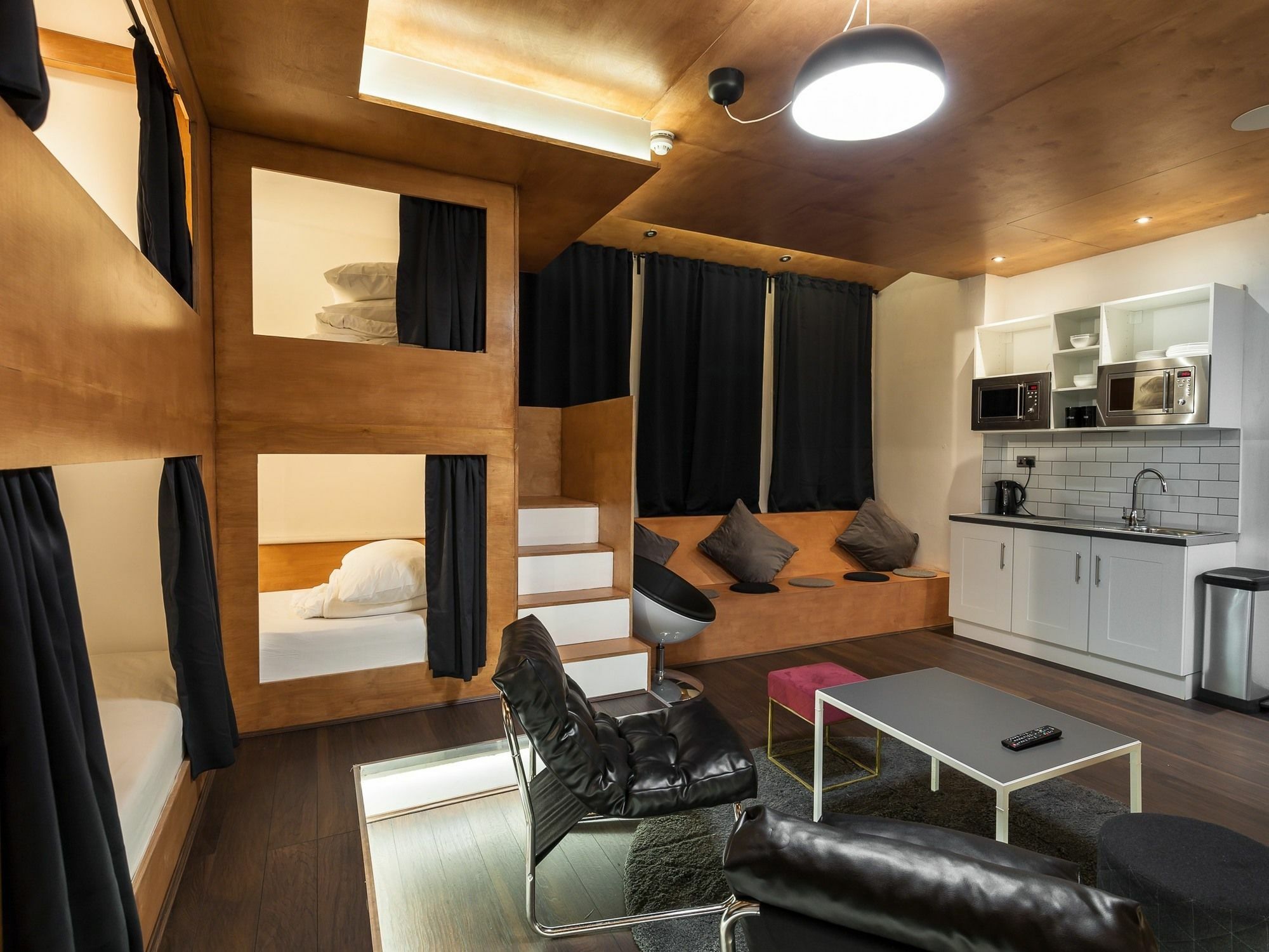 Kapsule Apartments Ливърпул Екстериор снимка